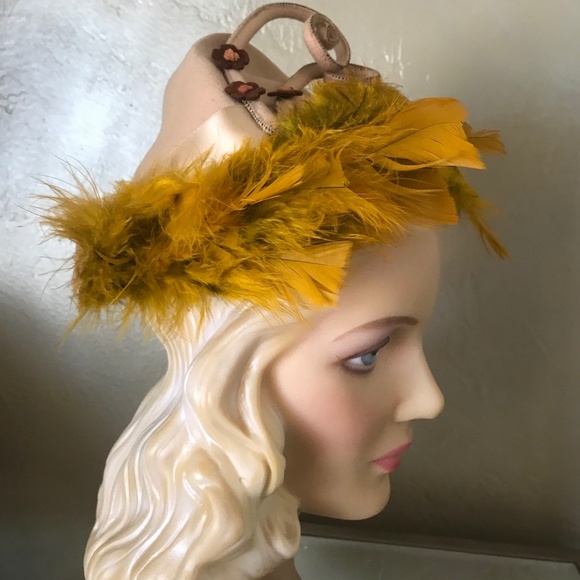 SHILLITOS Accessories Chic 94s Beige Felt Hat Conical Crown Wired Curly Bands Gold Feathers